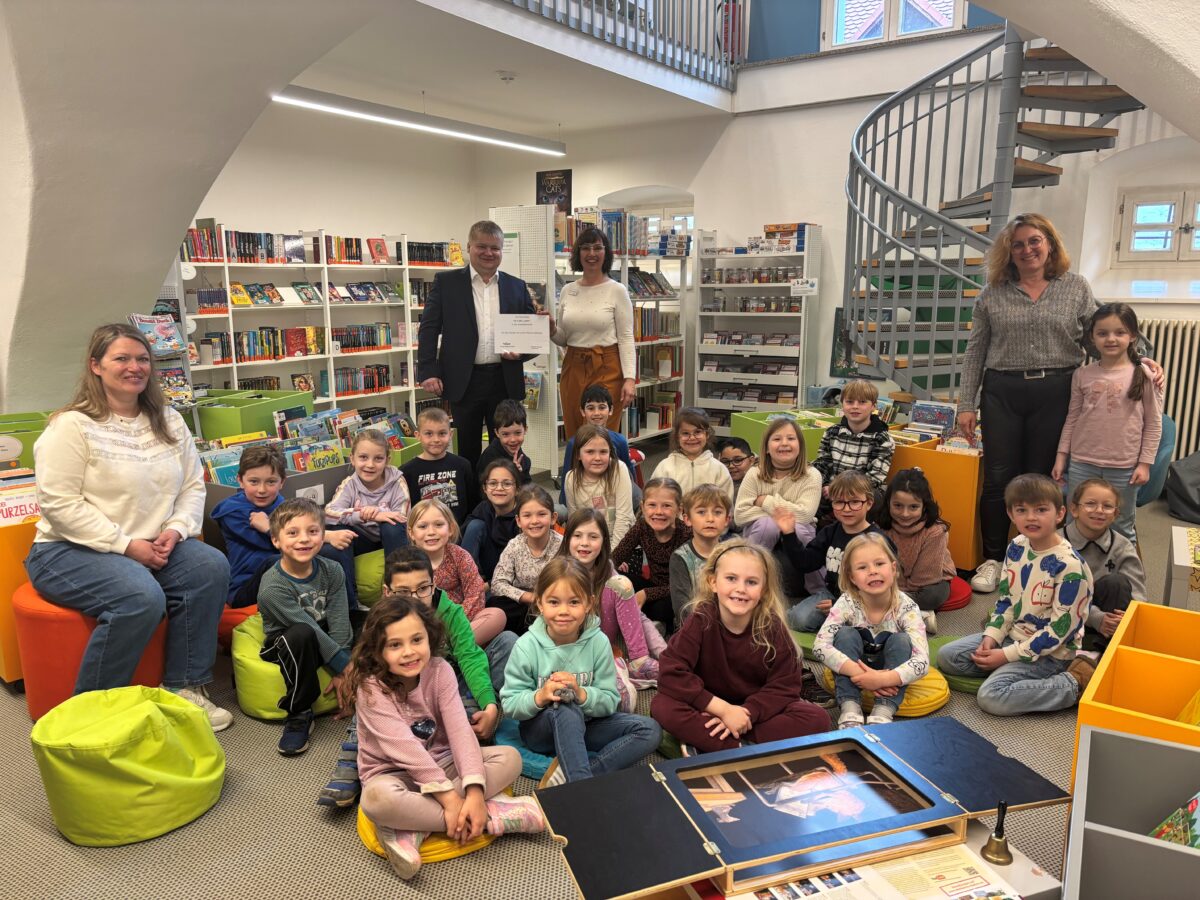 Erstklässler nutzen Stadtbibliothek ein Jahr kostenlos in Burglengenfeld