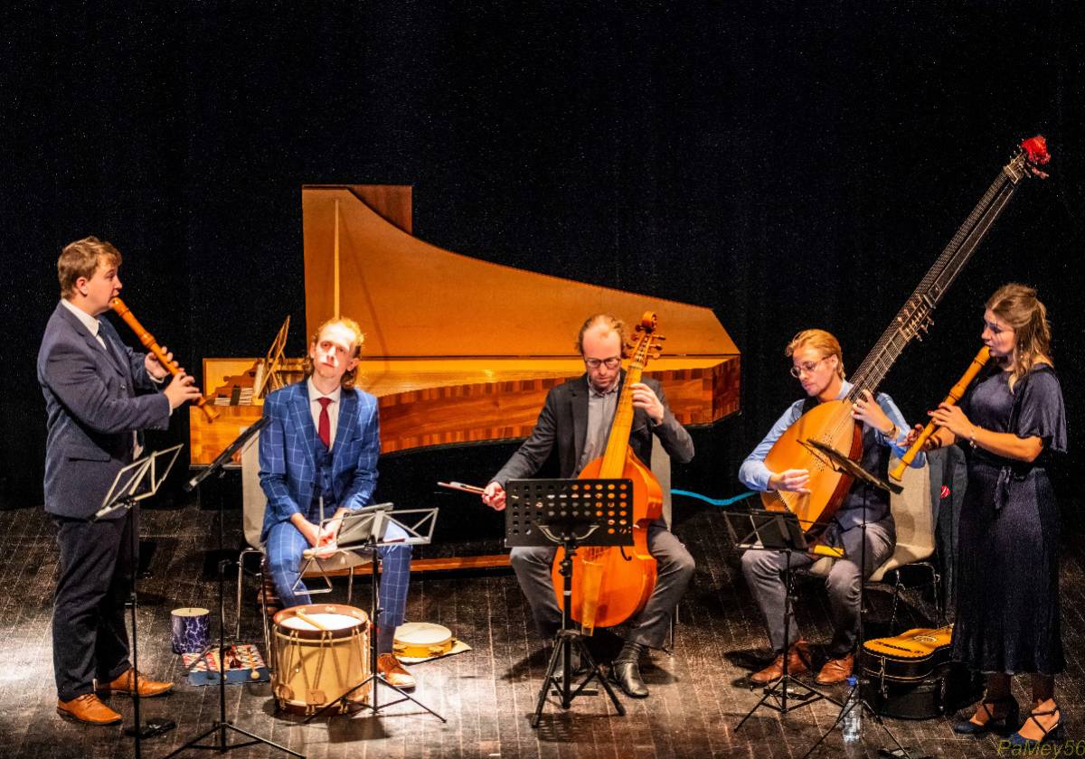 Feierlich in Waldsassen: Hoch soll er leben! - Apollo’s Cabinet