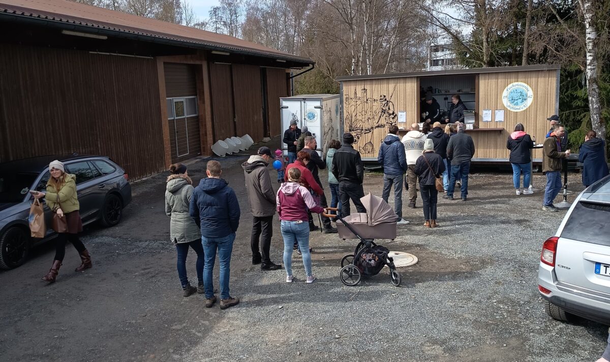 Fischereiverein Stiftland verkauft 700 Forellen am Karfreitag