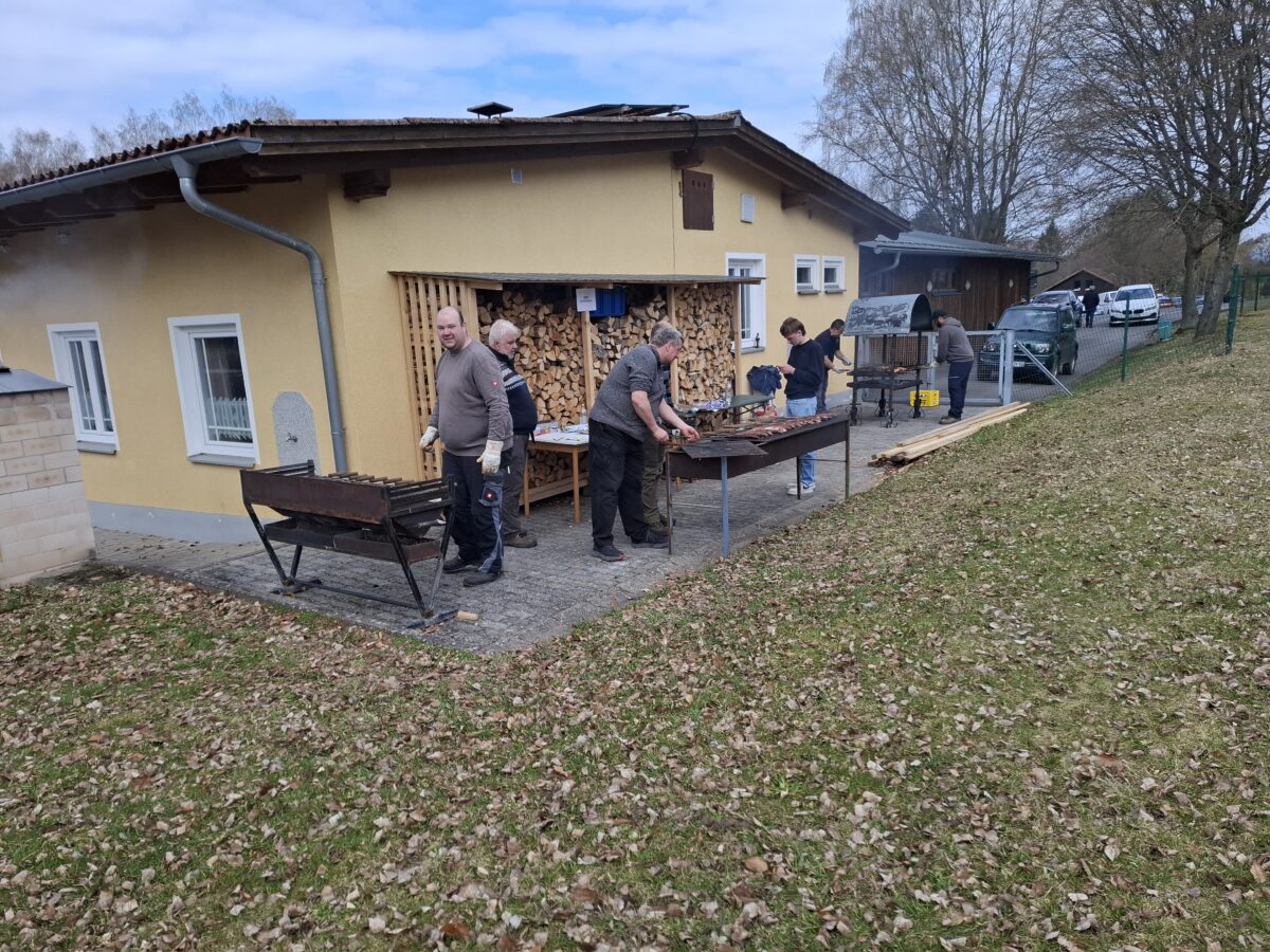 Großer Andrang bei Fastenfisch des Fischereivereins in Eslarn
