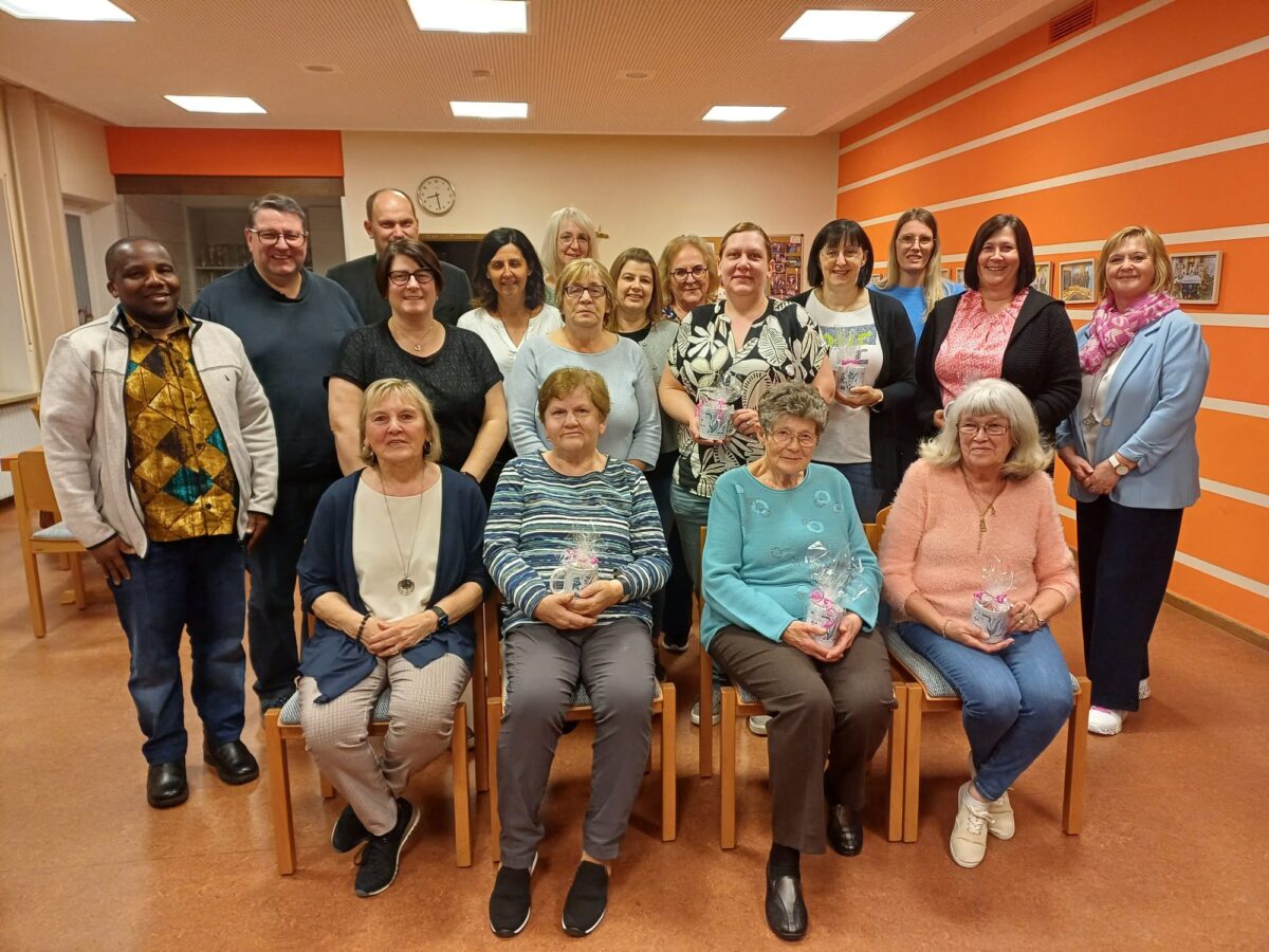 Katholischer Frauenbund Eslarn zieht Bilanz mit Wahlen und Ehrungen