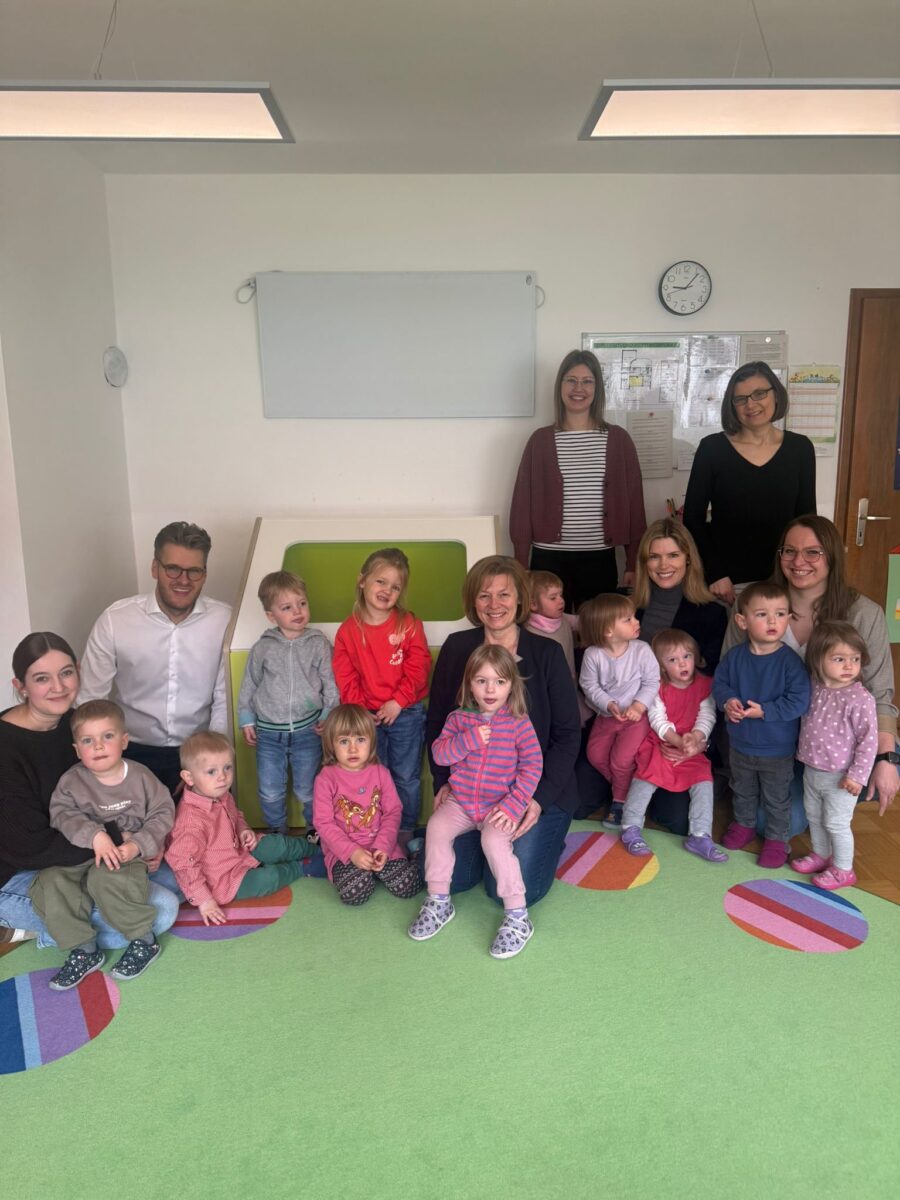 Kinderkrippe Waldnaabzwerge erhält Haus der Sinne in Falkenberg