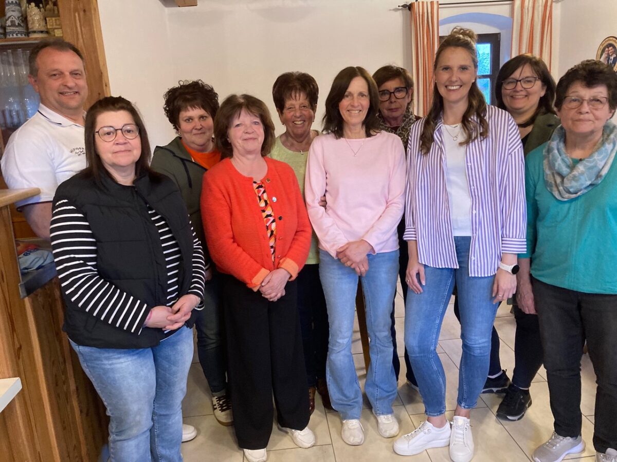 Manuela Weißenburger leitet Frauengruppe in Döllnitz