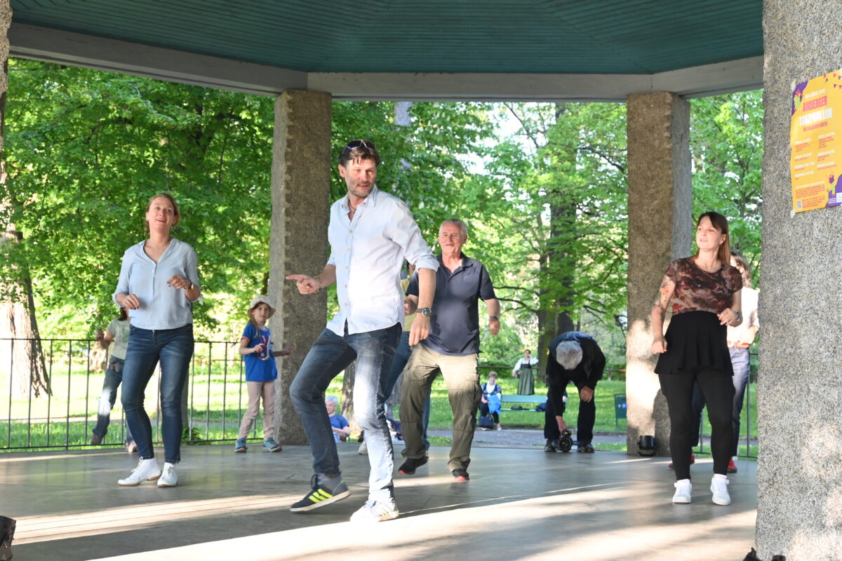 Saisonstart im Tanzpavillon in Amberg am Welttanztag