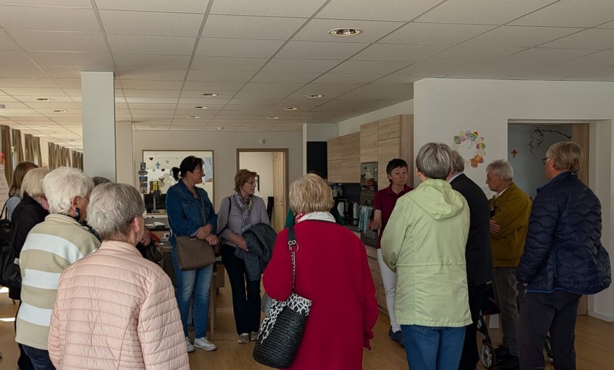 Seniorenbeauftragte und Quartiersmanager besichtigen Tagespflege in Mitterteich