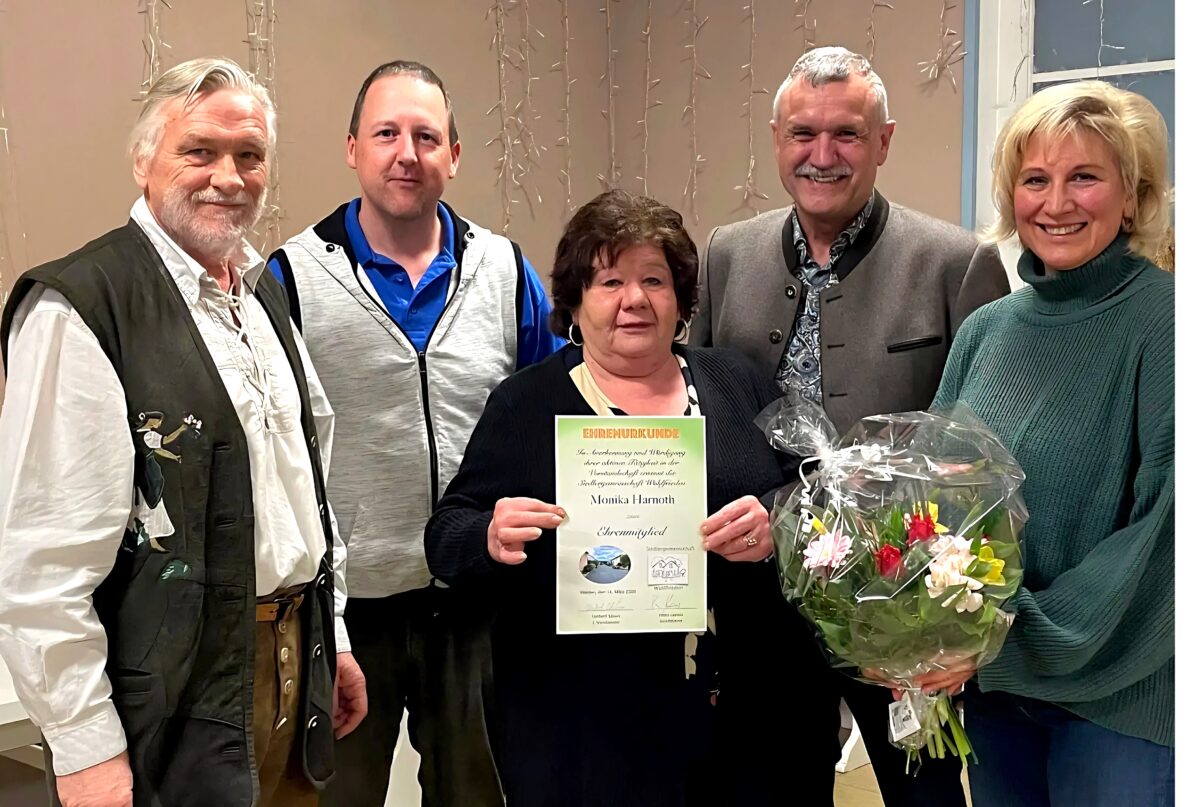 Siedlergemeinschaft Waldfrieden ernennt Harnoth zum Ehrenmitglied in Weiden