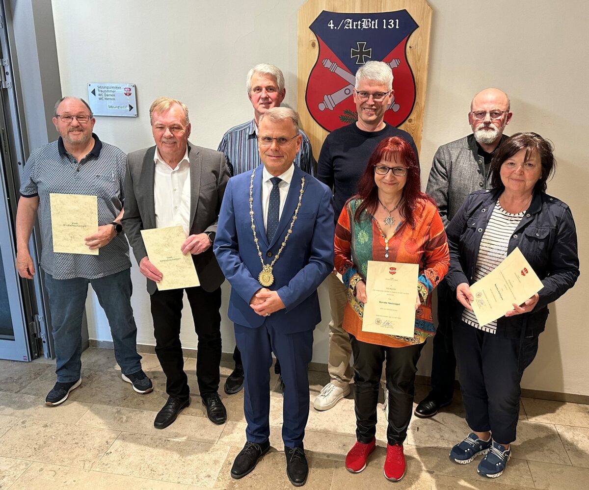 Verdiente Stadtratsmitglieder in Windischeschenbach feierlich verabschiedet