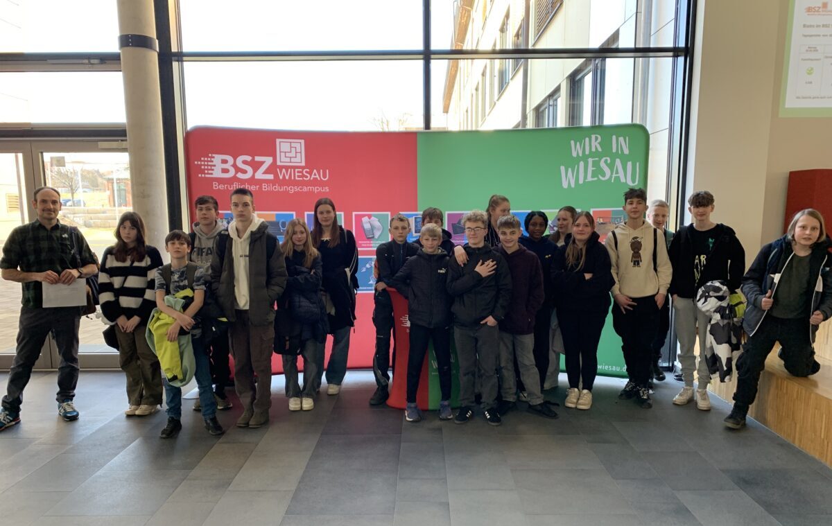 Mittelschüler aus Erbendorf besuchen Berufsschulzentrum Wiesau