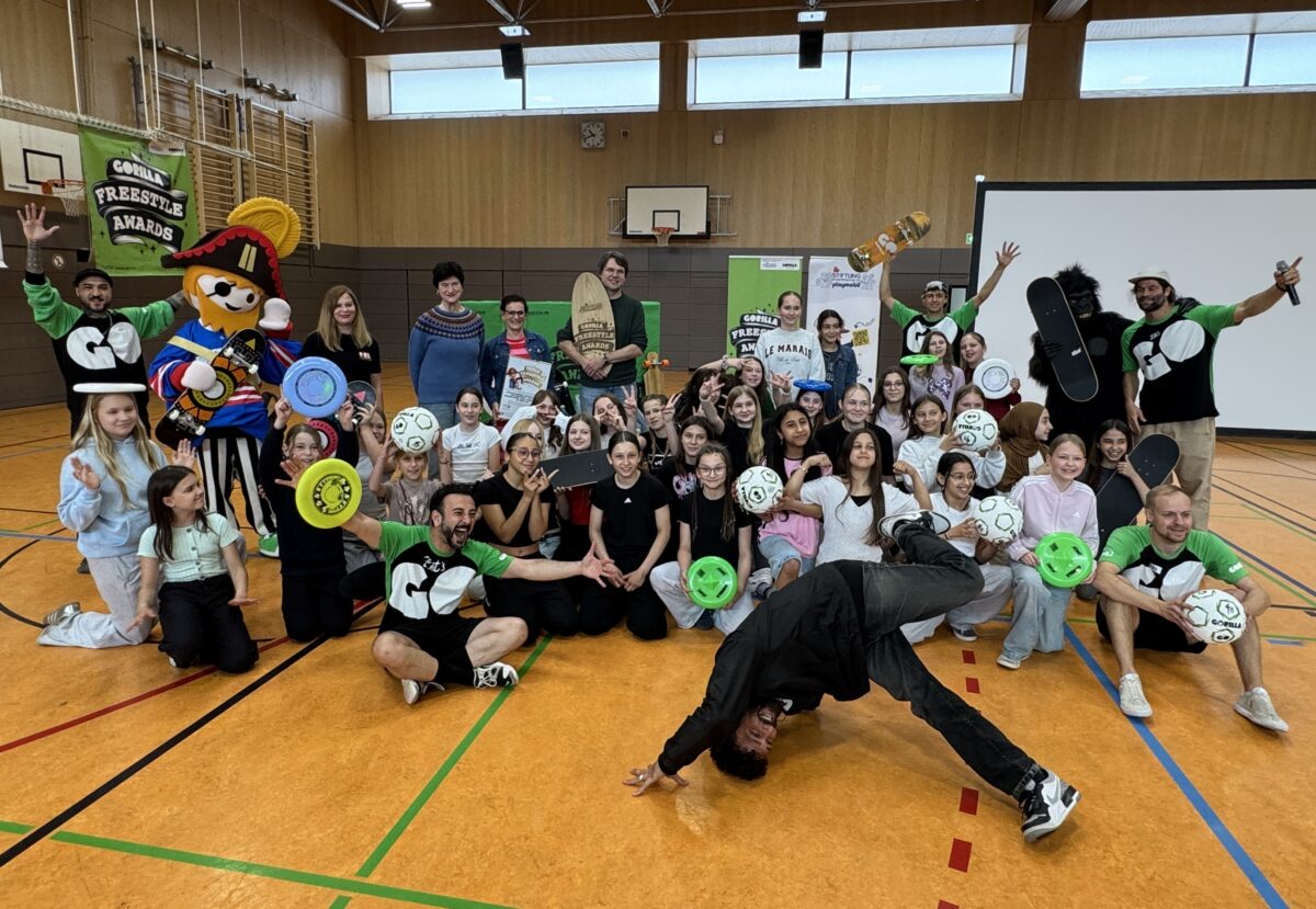 Die „Sophies“ lassen die Wände wackeln: GORILLA Award an die Sophie-Scholl-Realschule verliehen