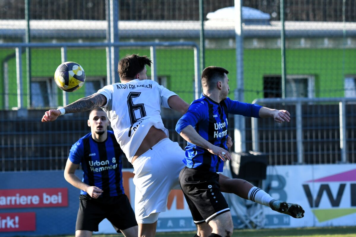 Bayernligaderby SpVgg SV Weiden gegen Cham kann zum Flutlichtkrimi werden