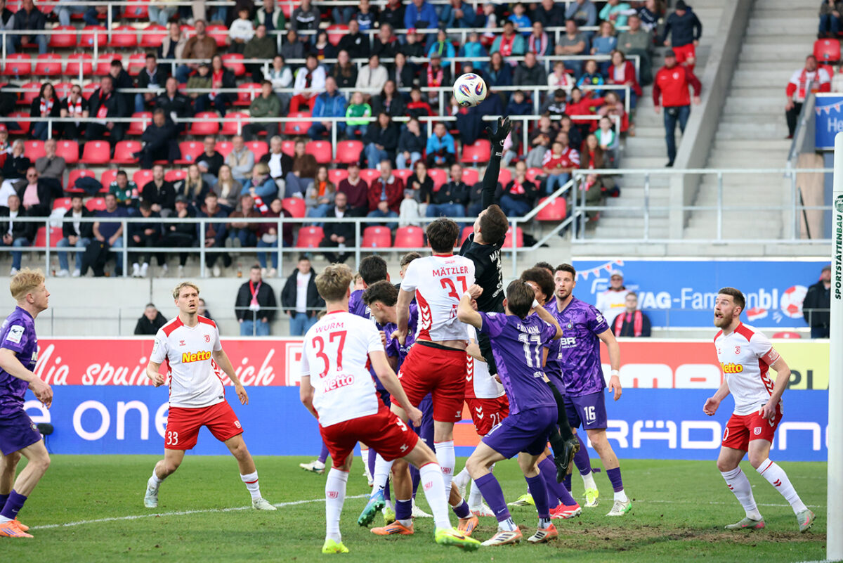 Jahn in Liga 3: Zitter-Geburtstagsgeschenk für Hildmann gegen Aue