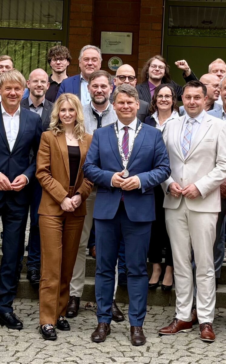 Erste Sitzung des neuen Weidener Stadtrats: jünger, männlicher, rechter – Mit Bildergalerie