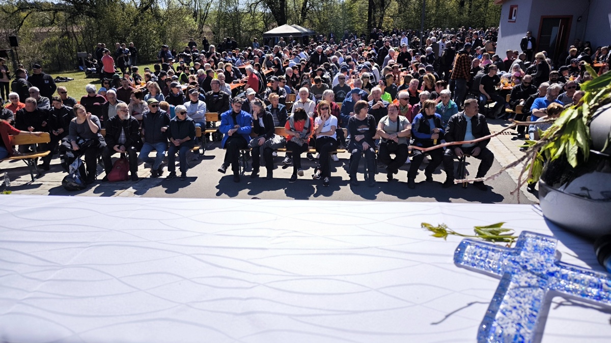 Motorradgottesdienst in Hütten wieder Mekka für Biker