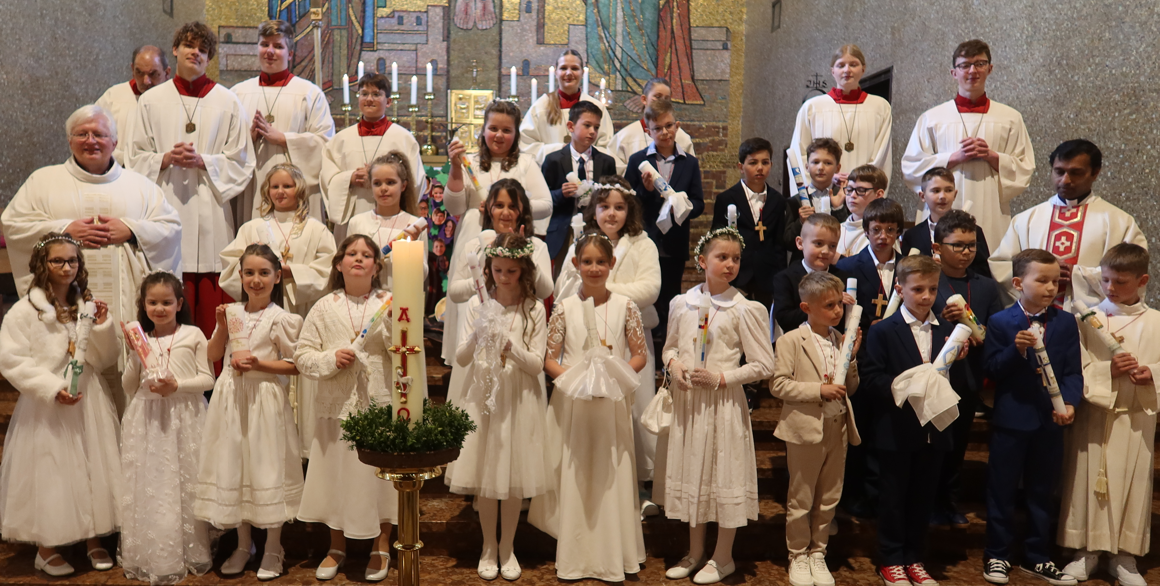 Erstkommunion in Herz Jesu: 25 Kinder feiern ihren großen Tag