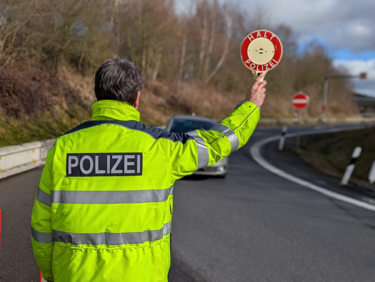 Festnahme bei Grenzkontrollen in Waidhaus wegen gefährlicher Körperverletzung