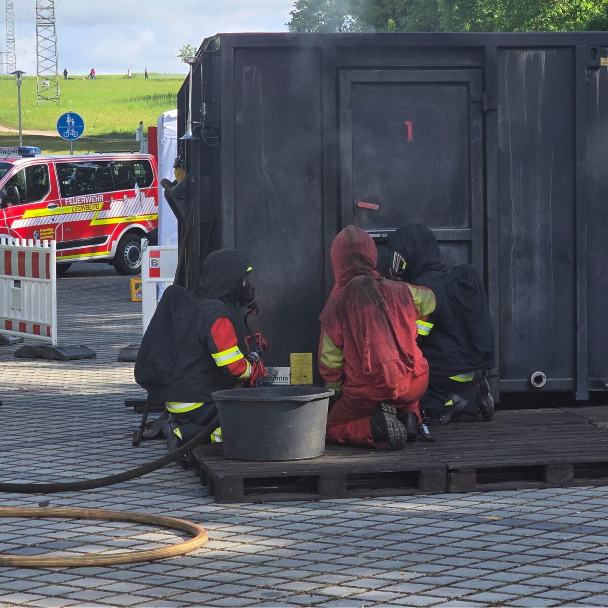 Heißausbildung stärkt Feuerwehren im Städtedreieck