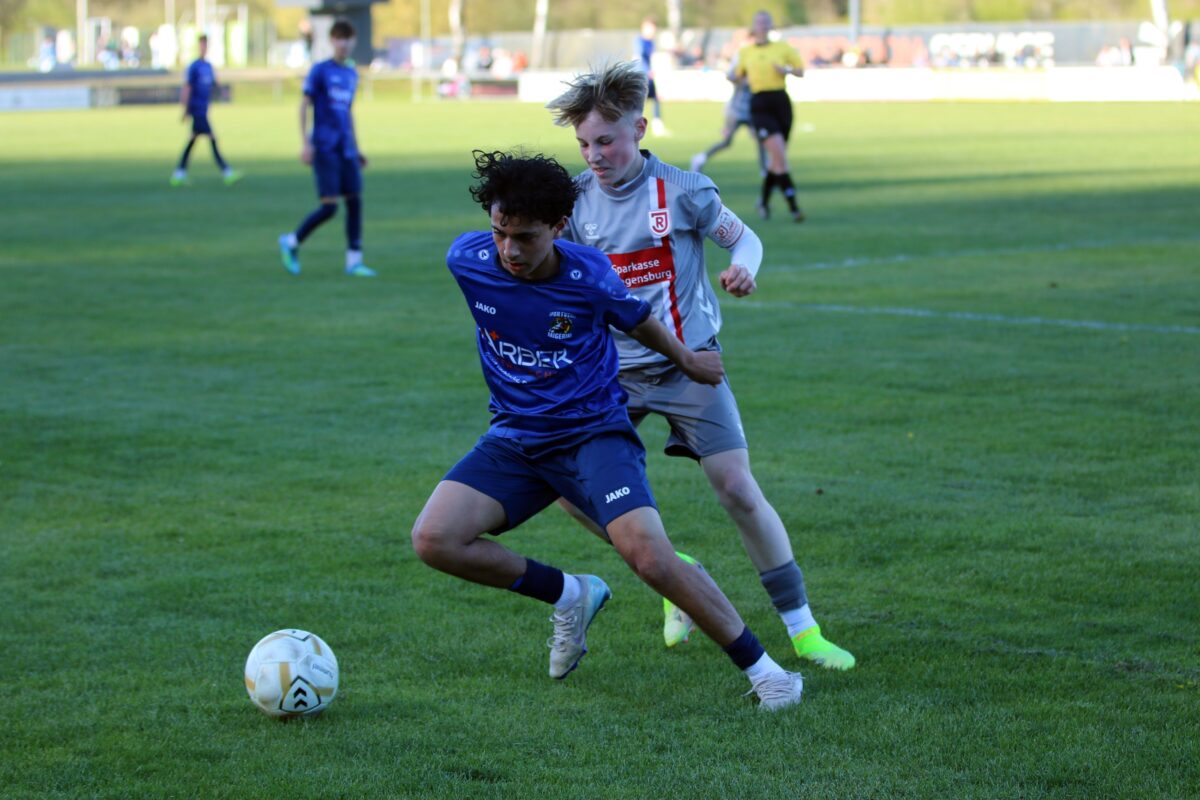Jahn-U14 feiert Kantersieg in Rieden