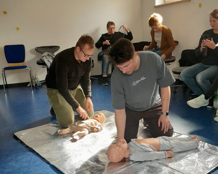 Johanniter-Kinderkrippe Farbpiraten lud zum Erste-Hilfe-Kurs in Weiden ein