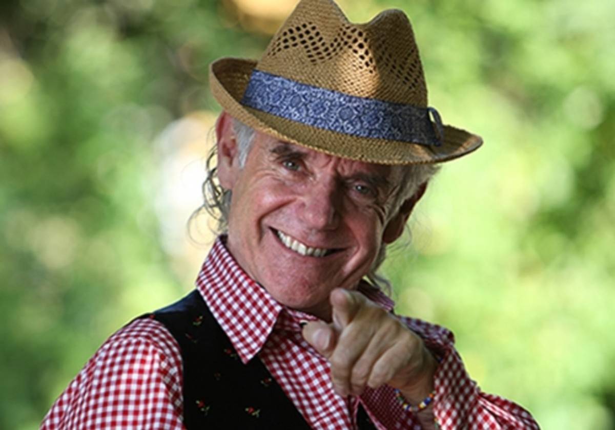 Neues Kabarett: Klaus Karl-Kraus fasst 'zam ... in Freihung sorgt für Gesprächsstoff