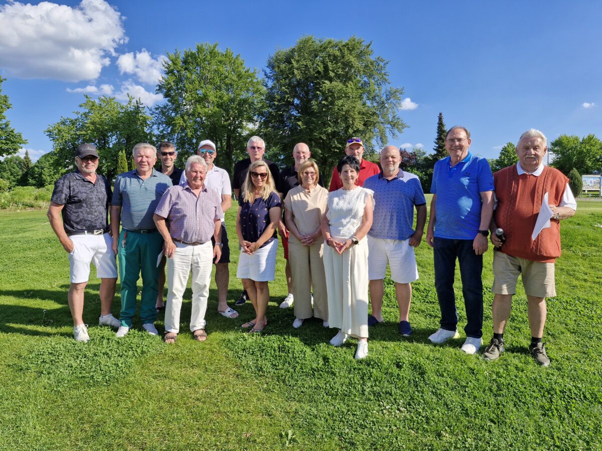 Peter Nowak und Ulrike Leikam siegen beim "Preis des Clubwirts" in Schmidmühlen