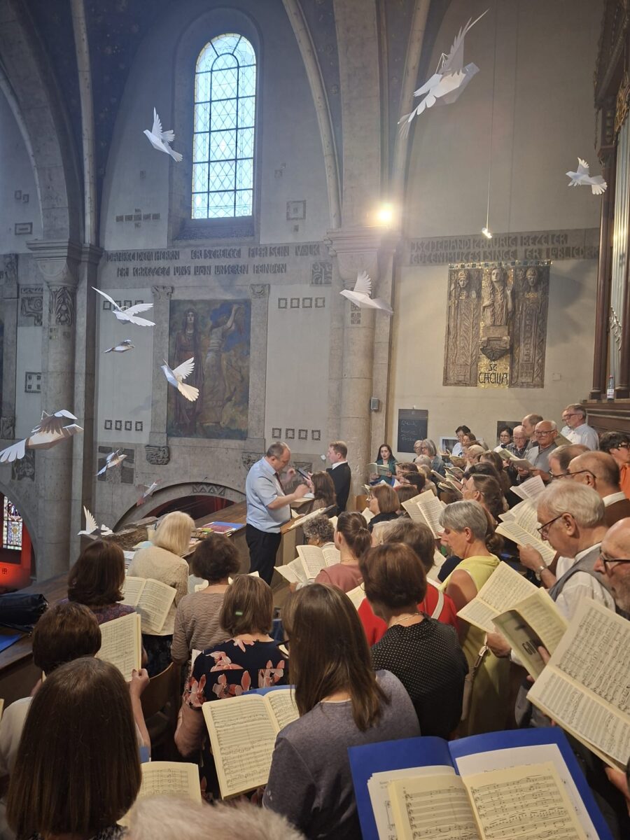 Pfingstgottesdienst in St. Josef begeistert Weiden