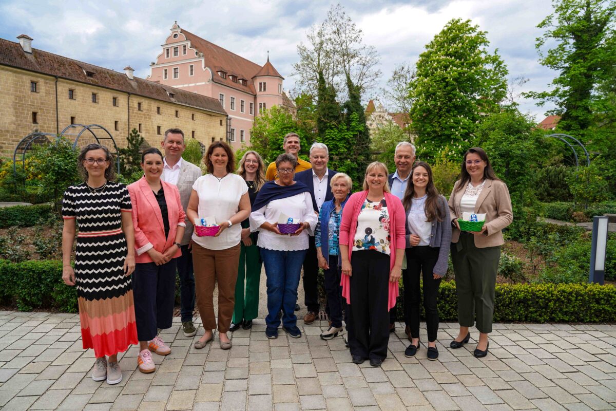 Prämierte Osterbrunnen begeistern im Landkreis Amberg-Sulzbach