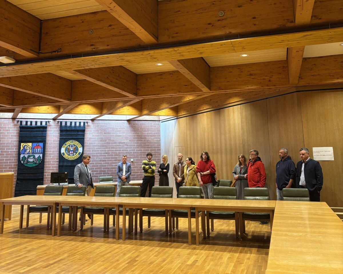 Rathausrundgang in Weiden für neue Stadträtinnen und Stadträte