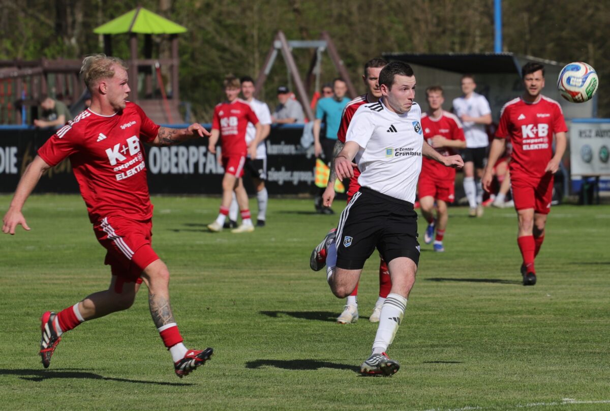 Landesliga Mitte: SpVgg Lam siegt in Etzenricht und festigt Rang drei