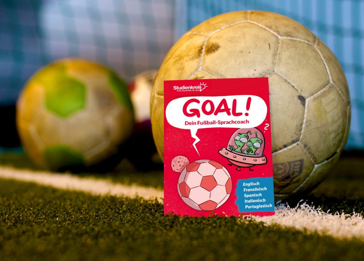 Studienkreis verschenkt Fußball-Sprachguide in Weiden