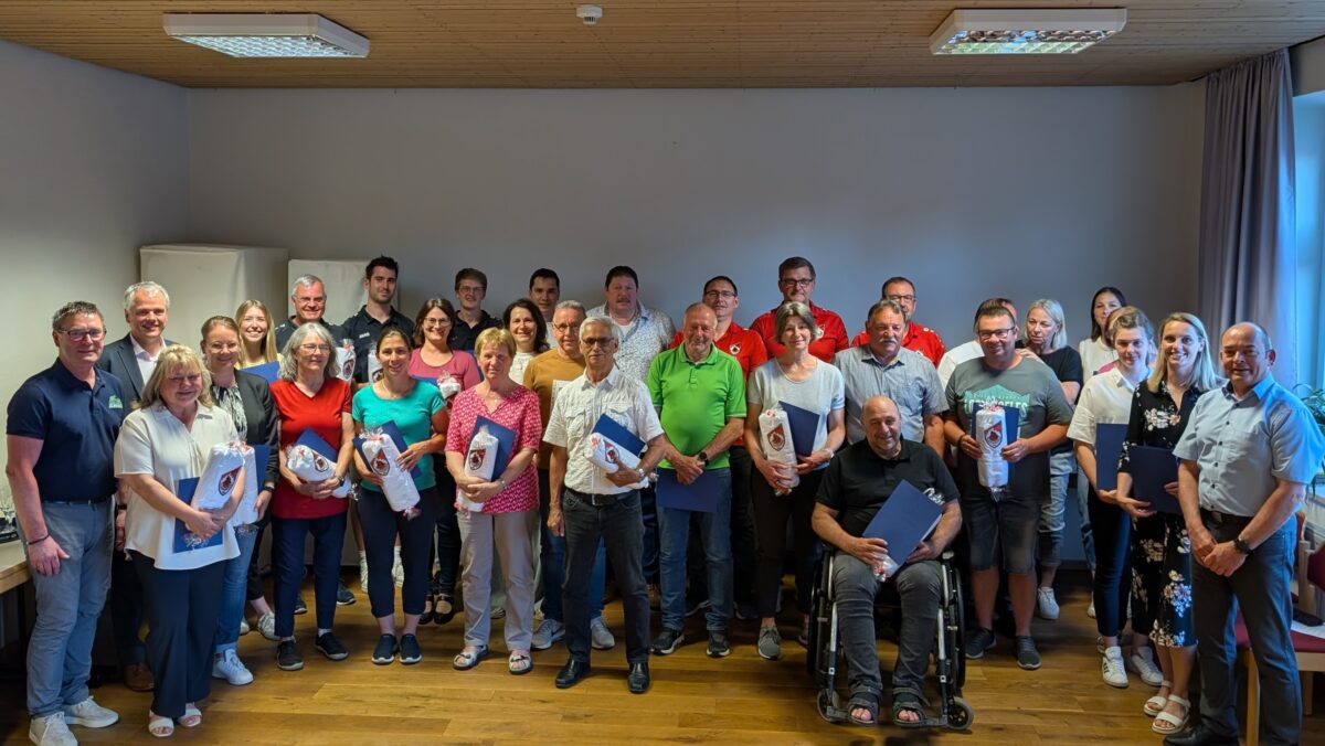 TSV ehrt 833 Jahre Ehrenamt in Flossenbürg