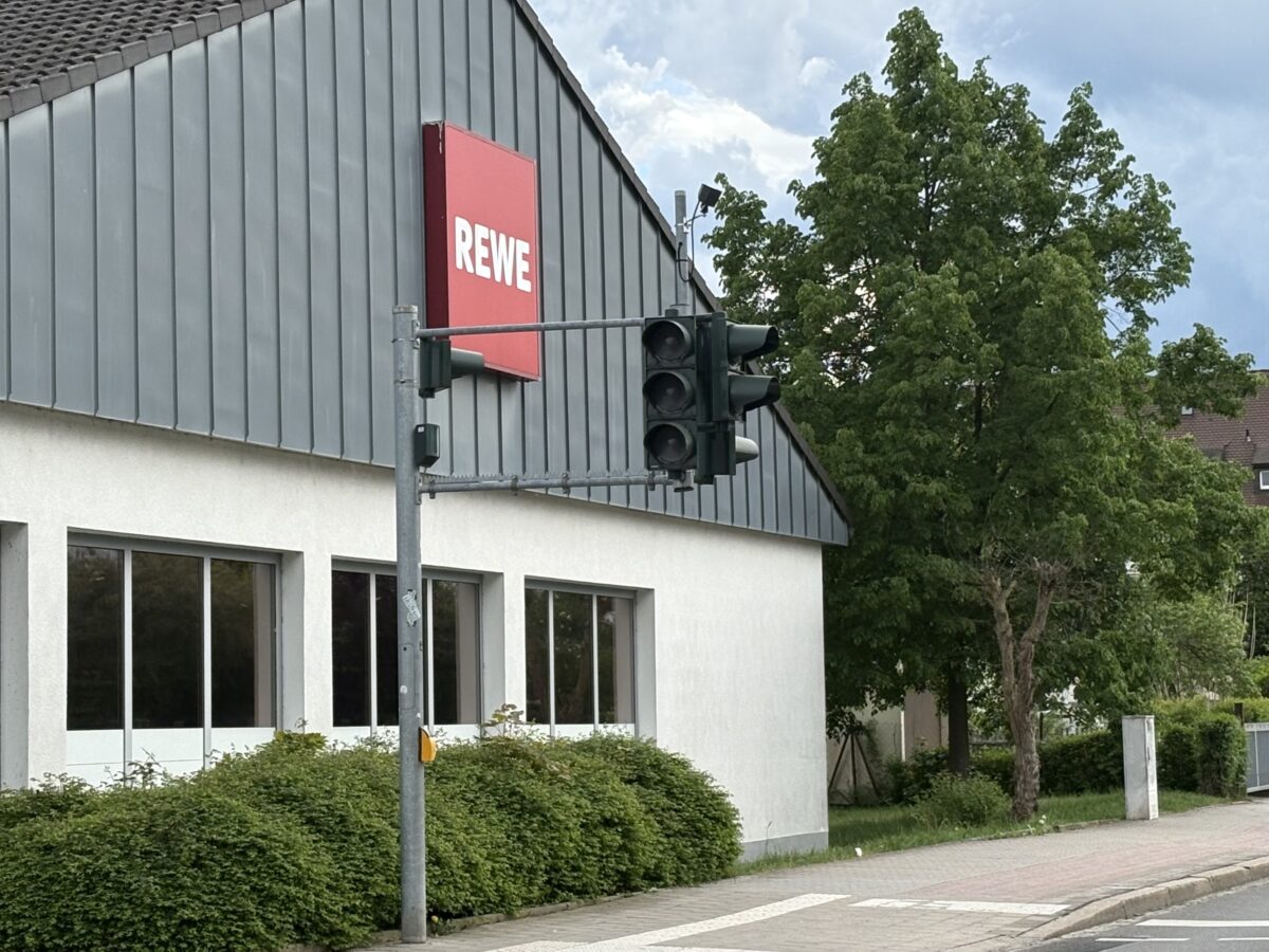 Defekte Ampel an der Peuerlstraße: Gute Nachrichten für Rehbühl-Bewohner