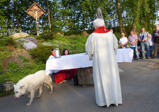 Maiandacht in Kainzmühle mit Pfarrer Schlagenhaufer am 22. Mai