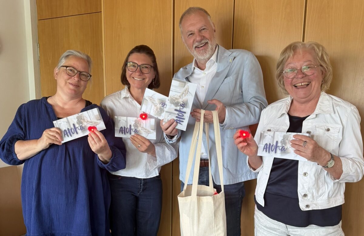 Stadtwerke verschenken 120 Kurfürstenbad-Karten an Pflegekinder in Amberg