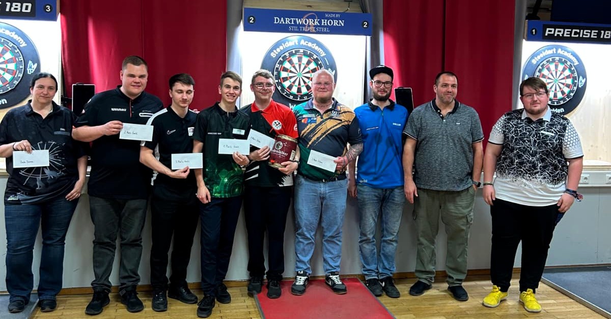 80 Starter liefern sich beim Dartturnier der SpVgg SV Weiden packenden Sport