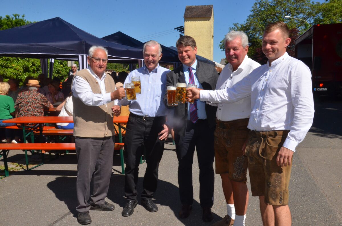 CSU-Pfingstfest: Prozession, Gemeinschaft und Feierlaune unter blauem Himmel