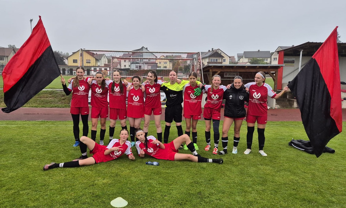 C-Juniorinnen des SC Kirchenthumbach feiern dritten Meistertitel in Folge