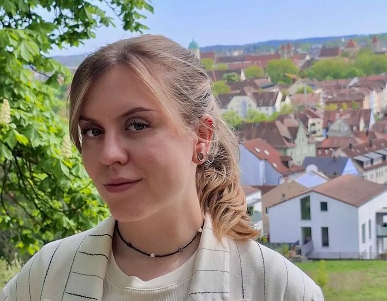 Neustart in Regensburg – Anna Shadrina vor Examen als Pflegefachfrau