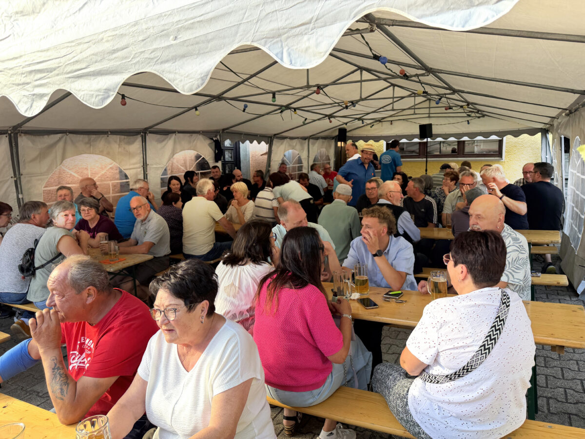 Kick`n – Stammtisch feiert Hoffest