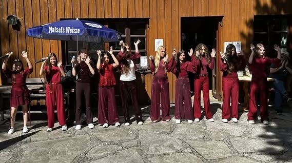 Tanzgruppe Malinka begeistert beim Naturfreunde-Fest in Weiden