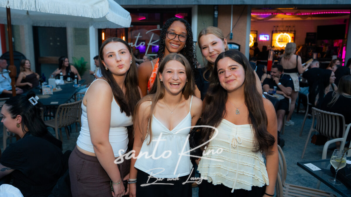 "Hot Nights on Reality" im SantoRino: Volle Bar und beste Stimmung