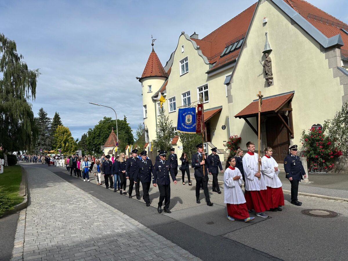 Gelebter Glaube vereint bei Fronleichnam in Vohenstrauß
