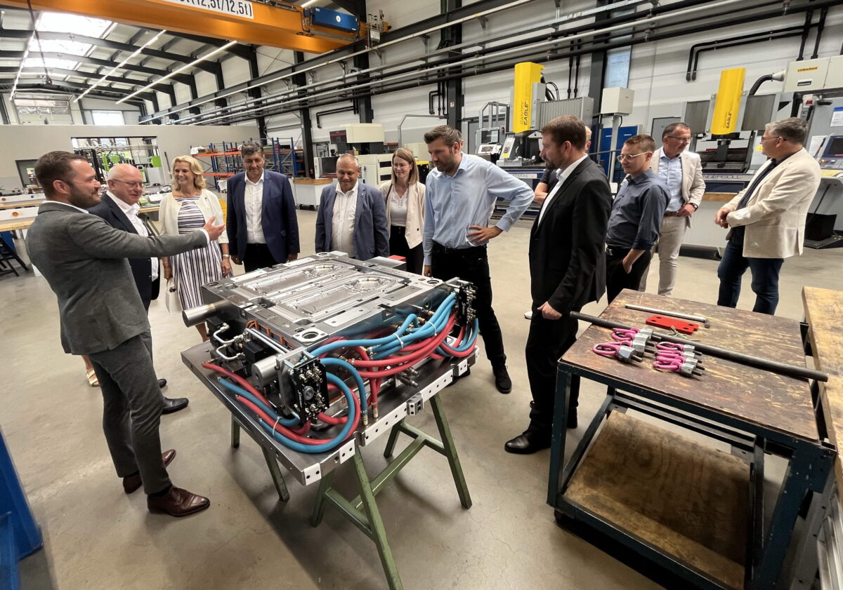 Firma Zechmayer feiert 60 Jahre Erfolg in Formenbau und Kunststofftechnik