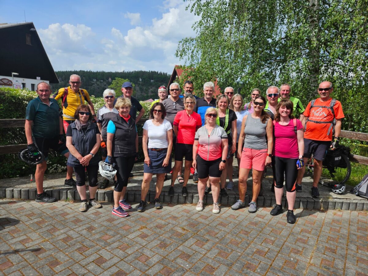 Radtour von Floß nach Tlučná stärkt Partnerschaft