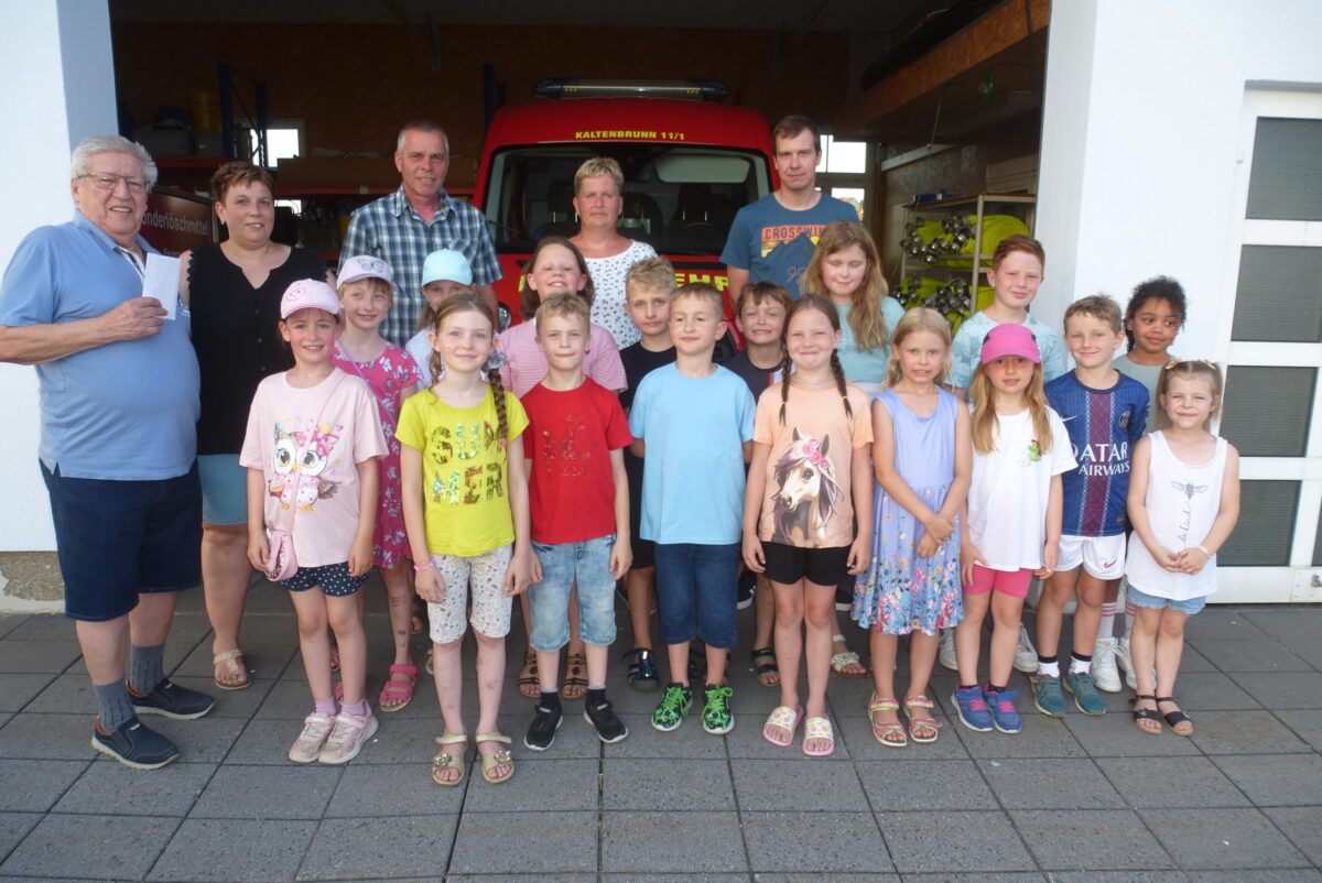 Gerhard Krapf spendet 1.000 Euro für Kinderfeuerwehr Kaltenbrunn