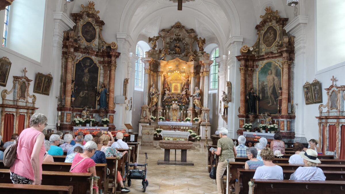 Pfarrsenioren aus Weiherhammer erkunden Waffelfabrik und Maria Heilbrünnl