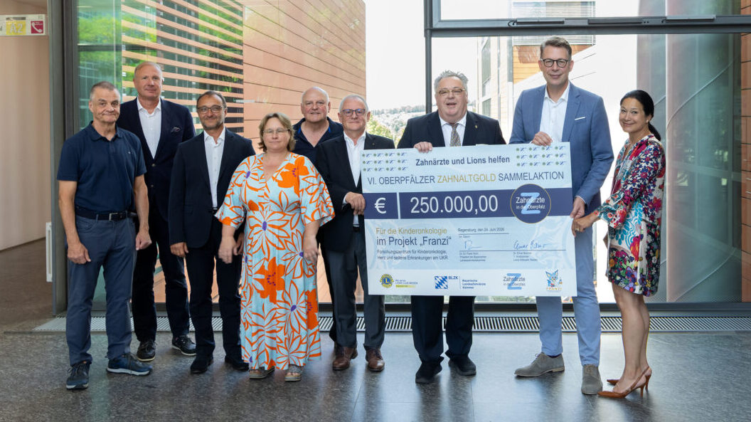 Rekordsumme von 250.000 € für Kinderkrebsforschung in Regensburg
