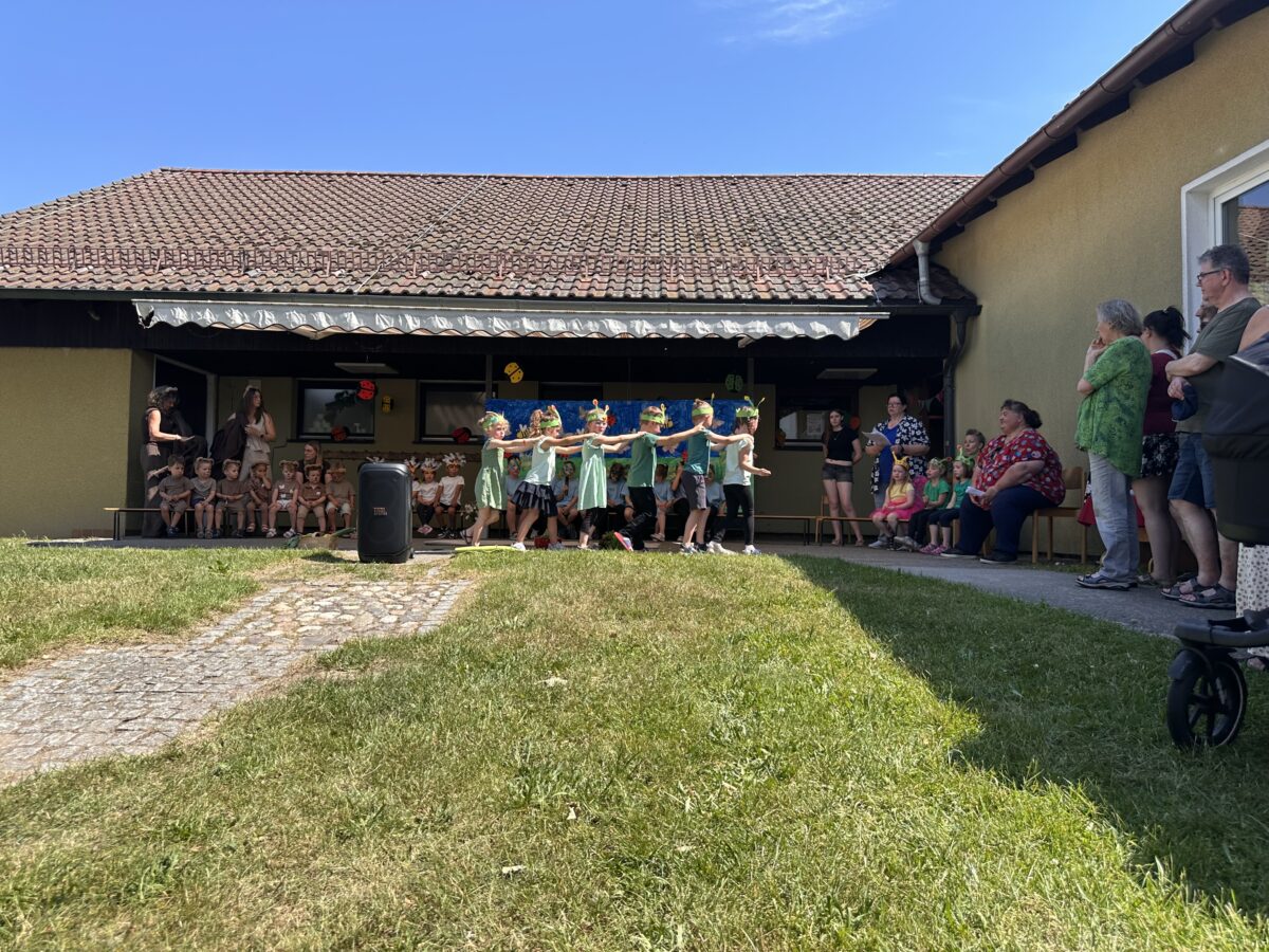 Vorschulkinder begeistern beim Sommerfest der Kita St. Martin