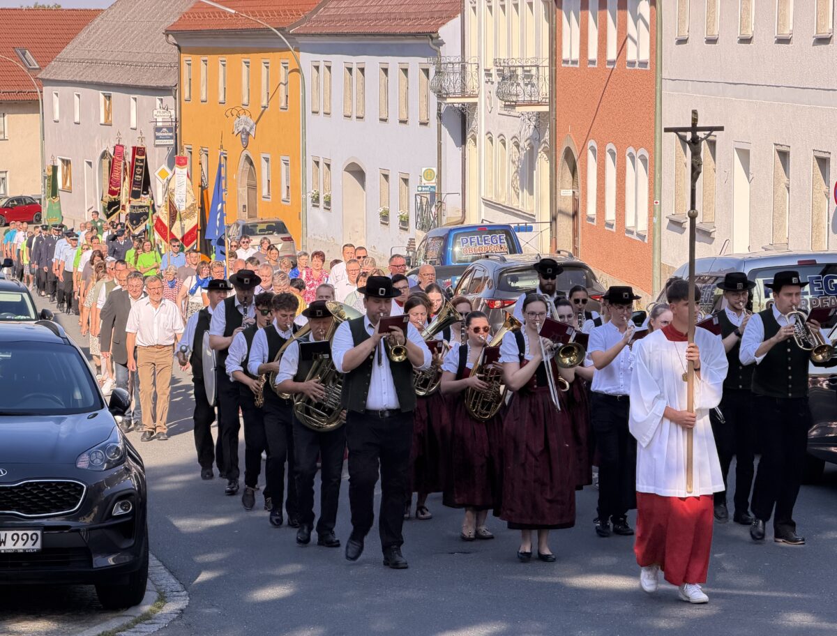 43. Kirchweihfest in Waldthurn feierlich begangen