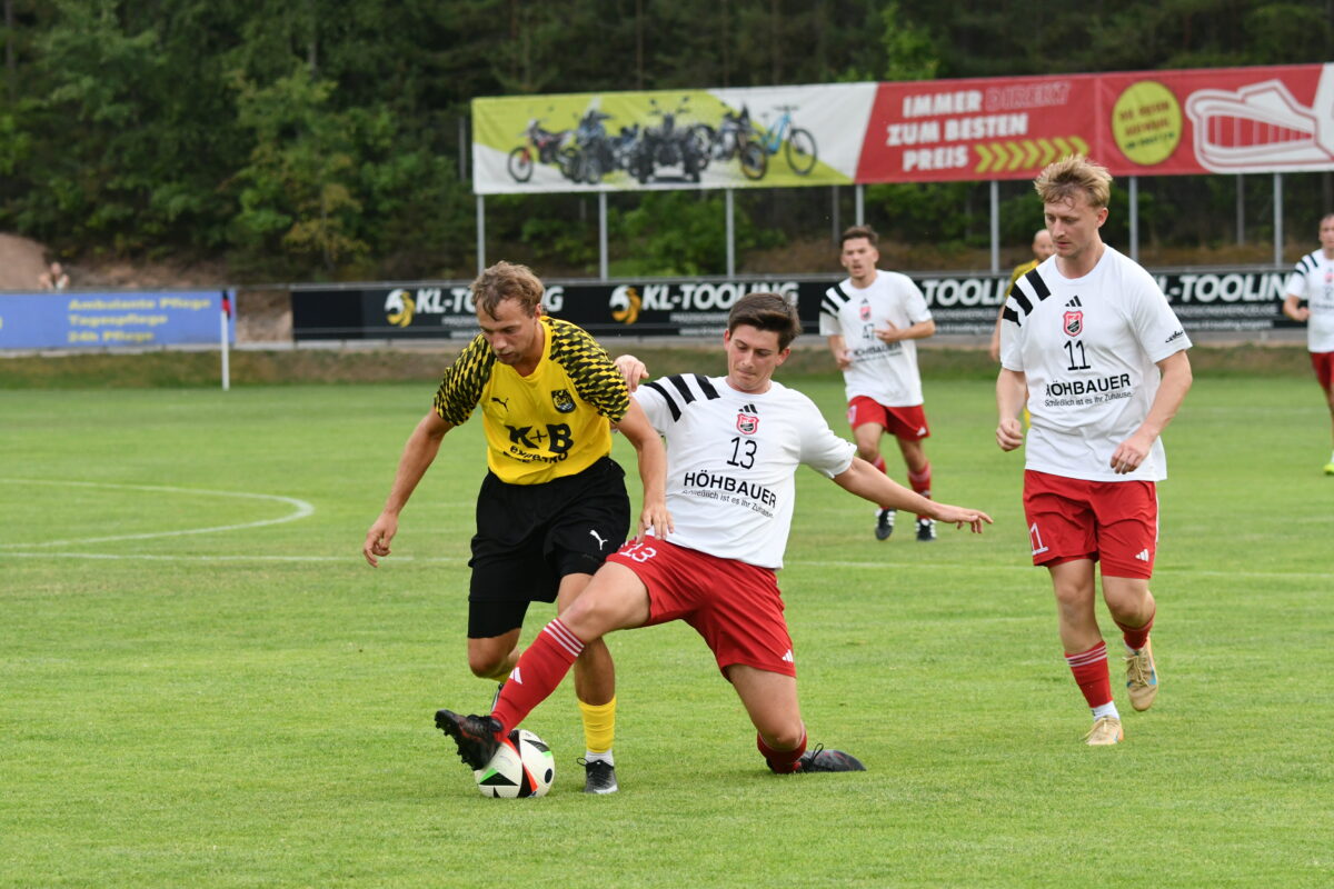 SC Luhe-Wildenau dreht Derby gegen den FC Amberg