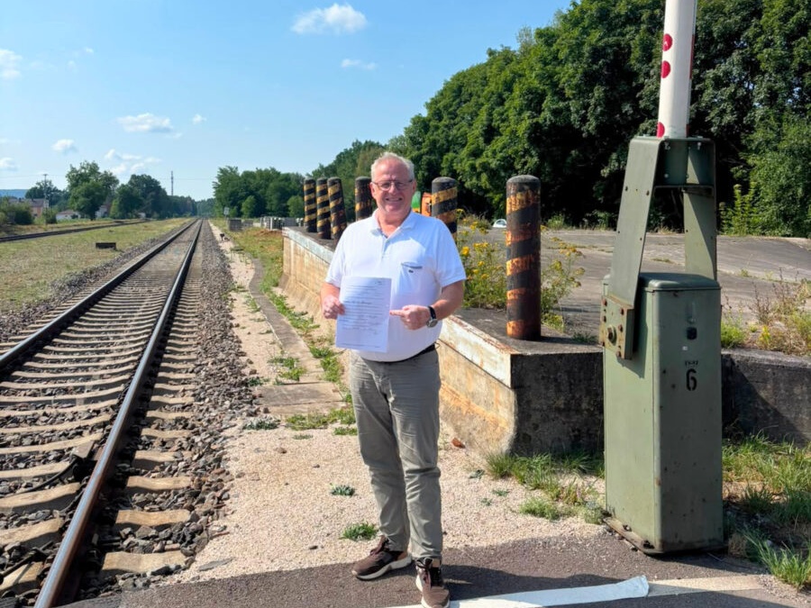 Verkehrliche Aufgabenstellung für Bahnhalt Klardorf in Schwandorf unterzeichnet